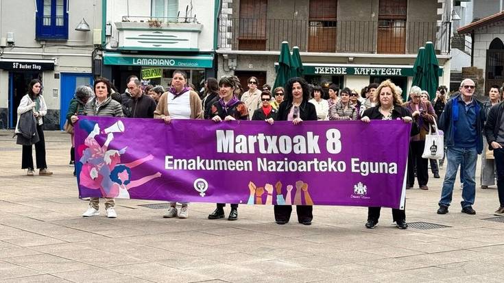 Martxoaren 8ak lagatako irudiak